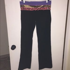 yoga pants
